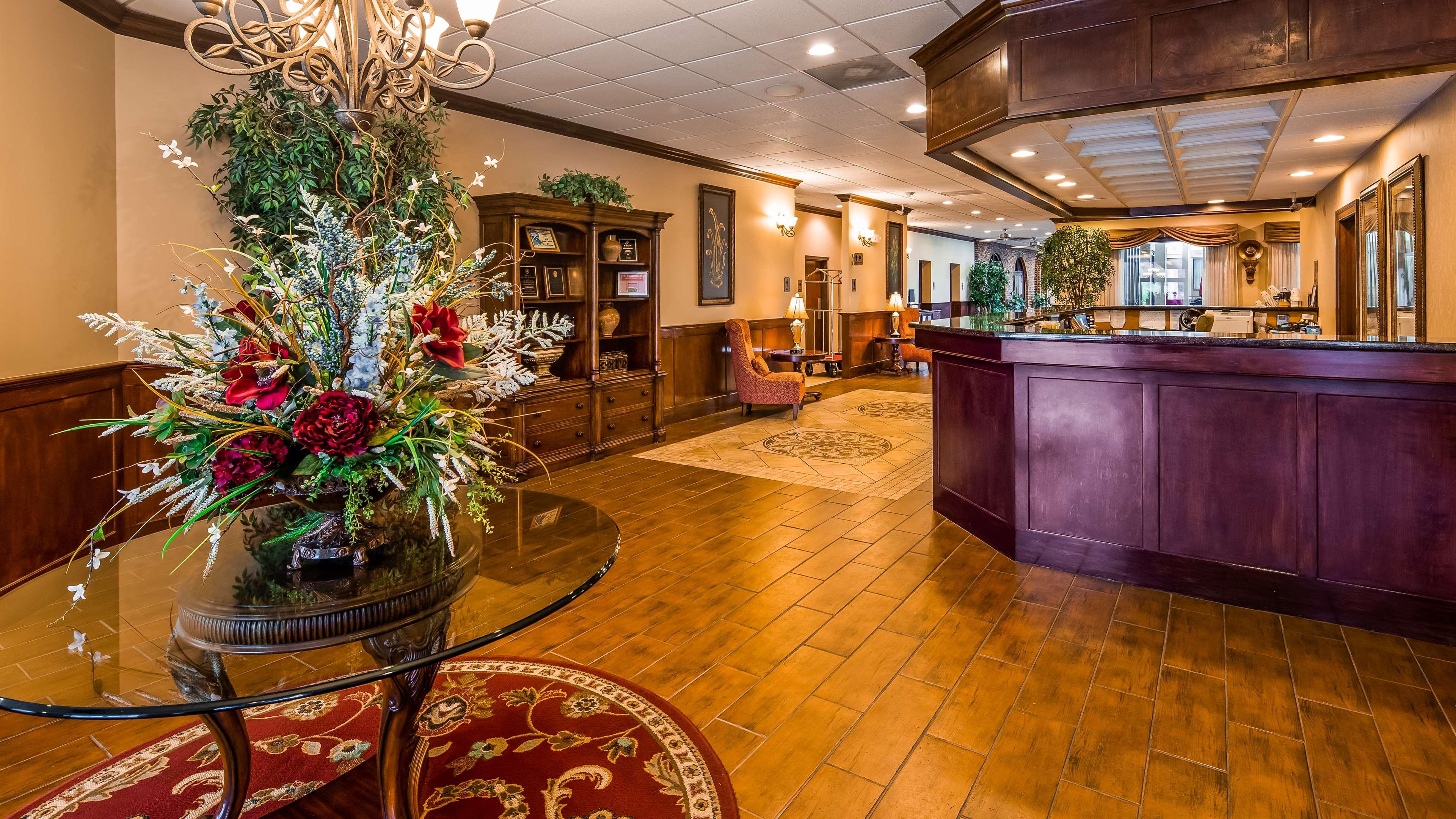 Best Western Plus Burlington Ngoại thất bức ảnh