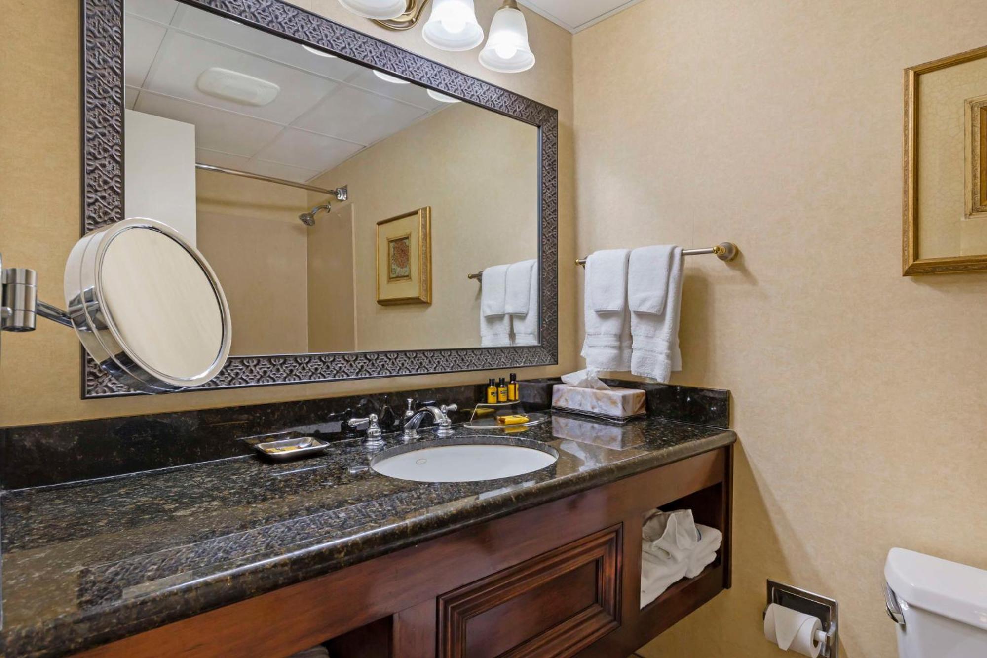 Best Western Plus Burlington Ngoại thất bức ảnh