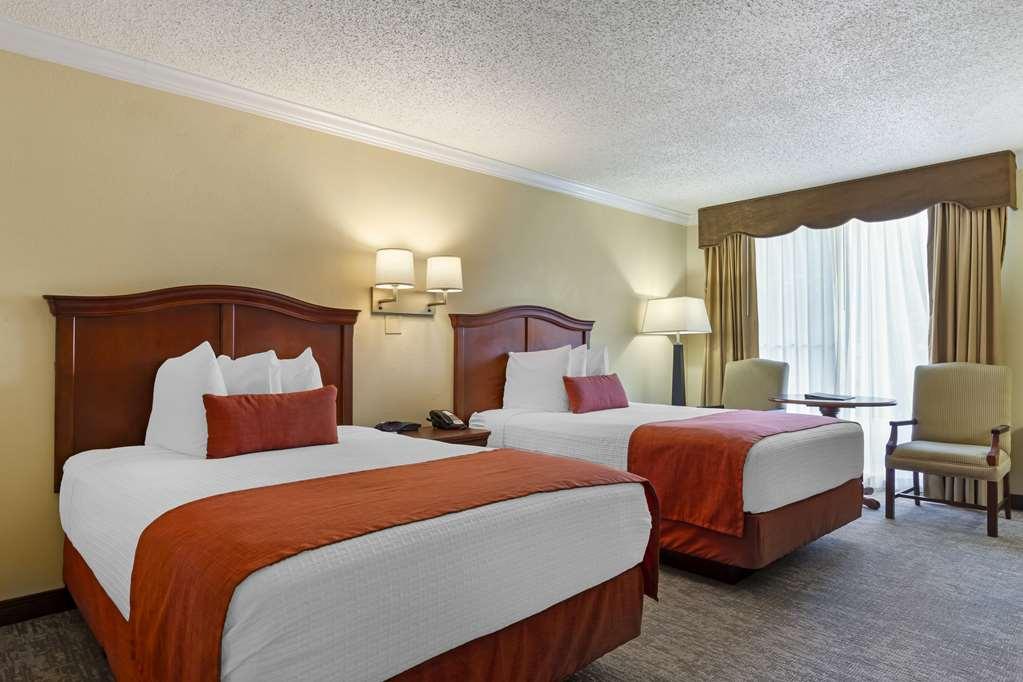 Best Western Plus Burlington Phòng bức ảnh